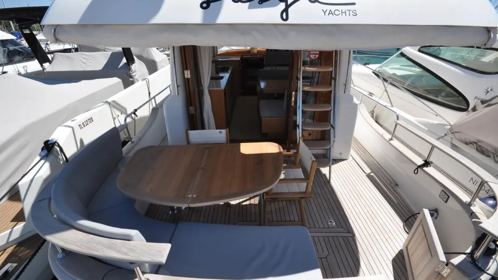 42FB_Menorquin-LCRiviera_Conciergerie_de_Luxe-Yacht-Achat (3)
