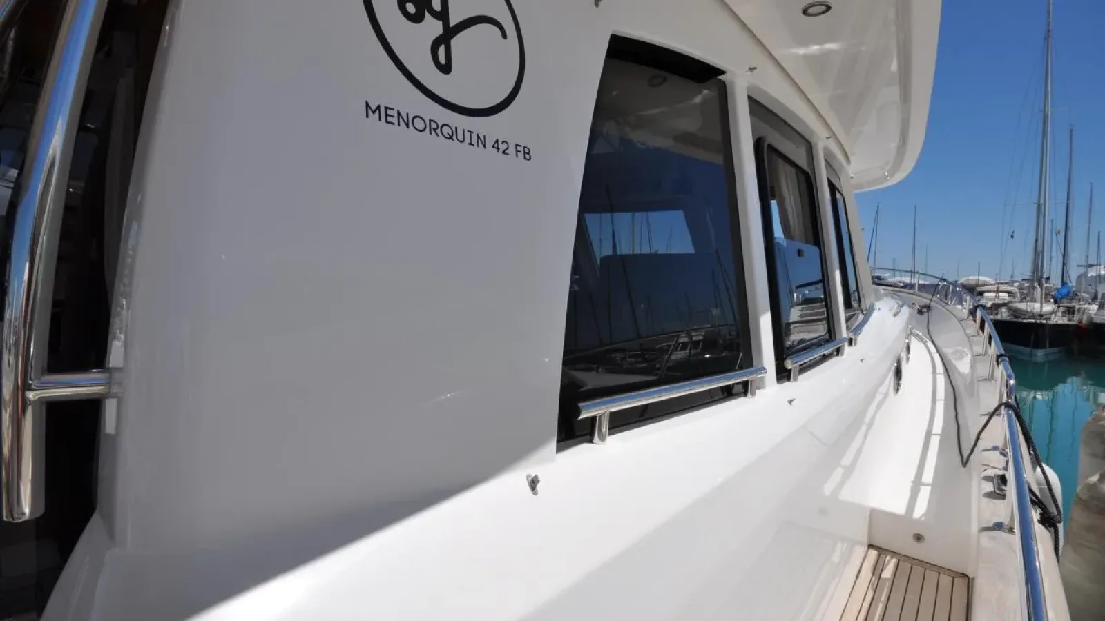 42FB_Menorquin-LCRiviera_Conciergerie_de_Luxe-Yacht-Achat (5)