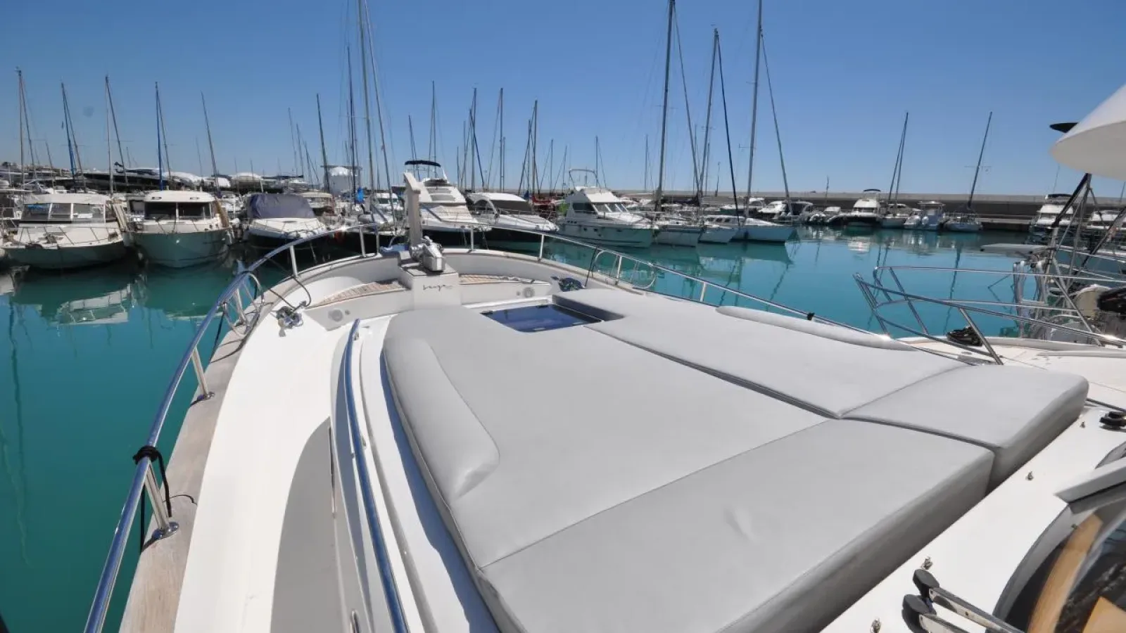 42FB_Menorquin-LCRiviera_Conciergerie_de_Luxe-Yacht-Achat (7)