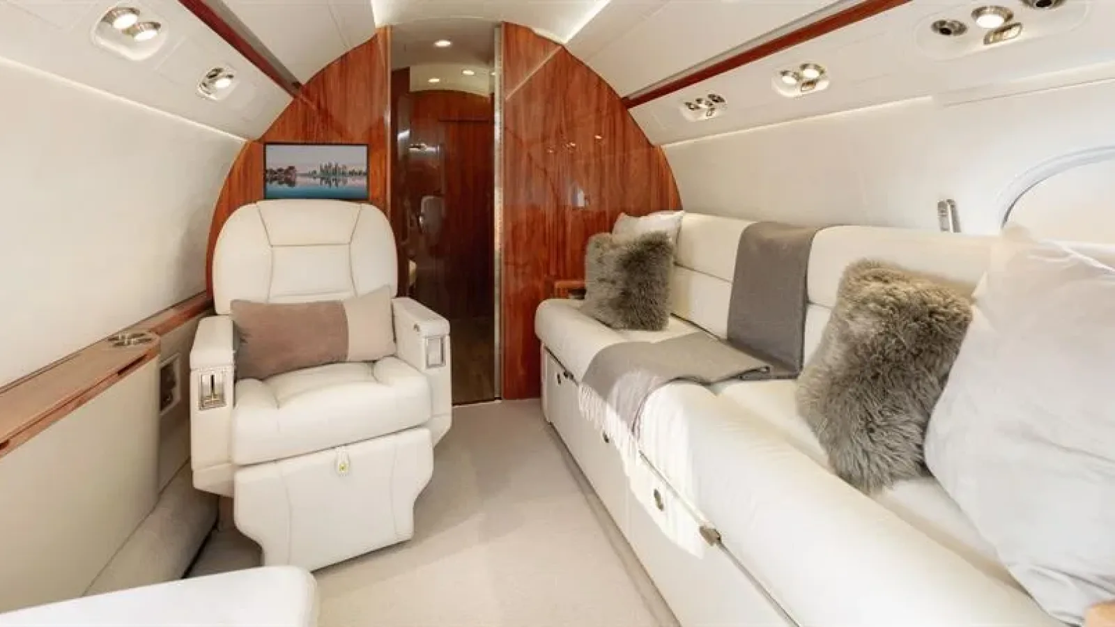 638128516356496911_26