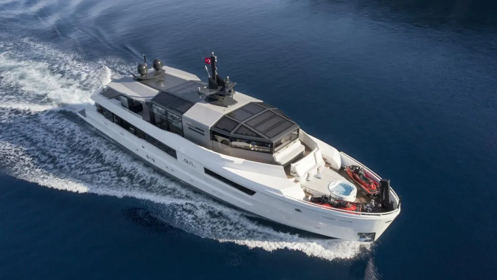 A115-LCRiviera_Conciergerie_de_Luxe-Yacht-Location (3)