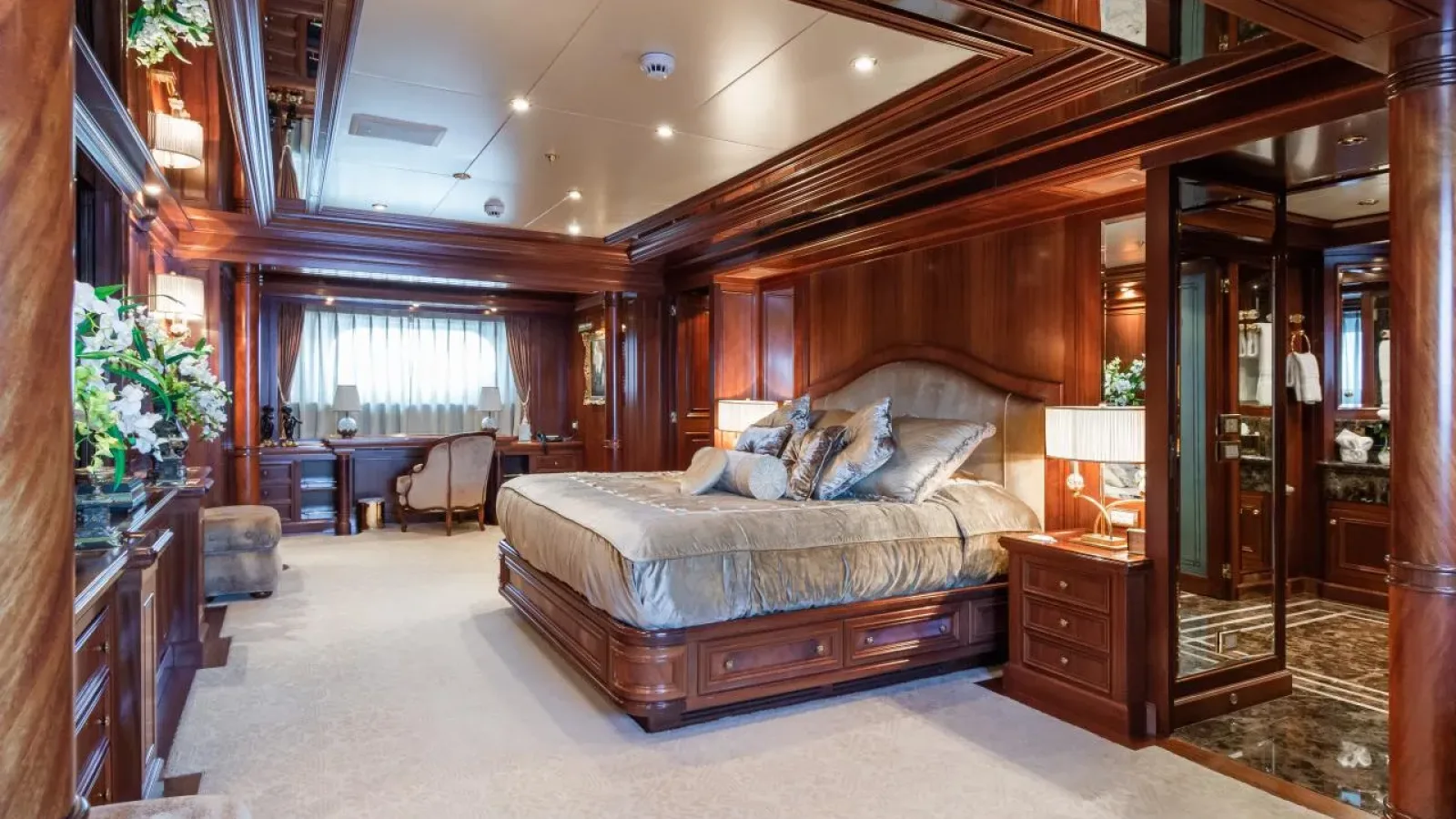 Apogee-LCRiviera_Conciergerie_de_Luxe-Yacht-Location (12)