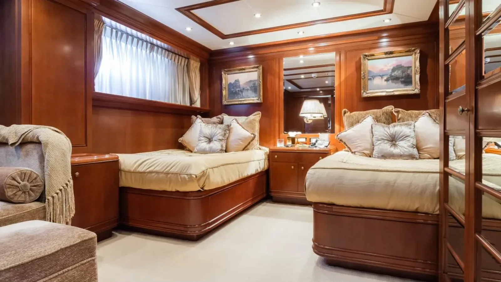 Apogee-LCRiviera_Conciergerie_de_Luxe-Yacht-Location (14)