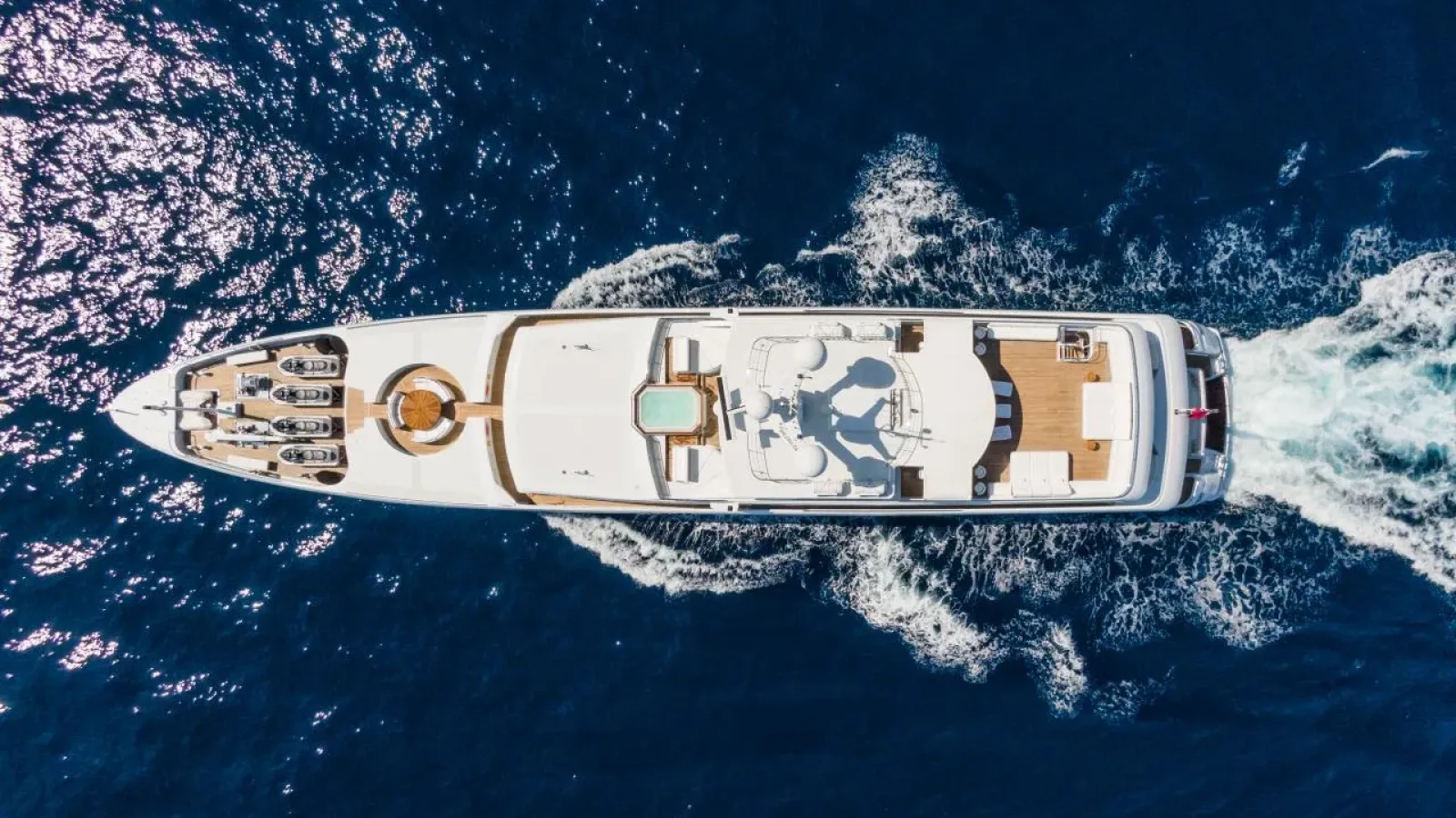 Apogee-LCRiviera_Conciergerie_de_Luxe-Yacht-Location (3)