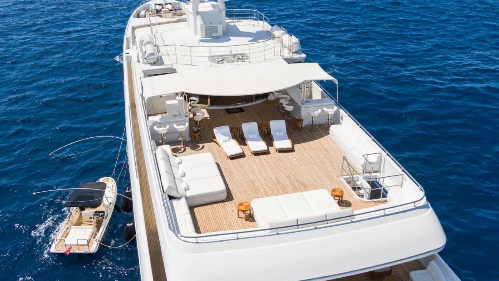 Apogee-LCRiviera_Conciergerie_de_Luxe-Yacht-Location (5)