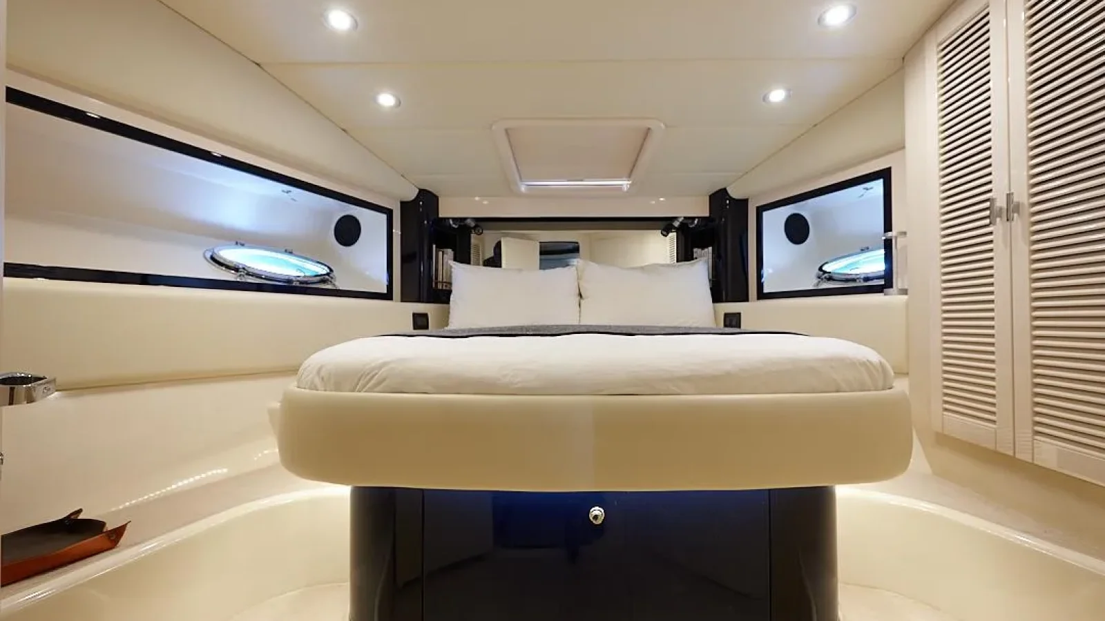 Aquarius54-LCRiviera_Conciergerie_de_Luxe-Yacht-Achat (16)