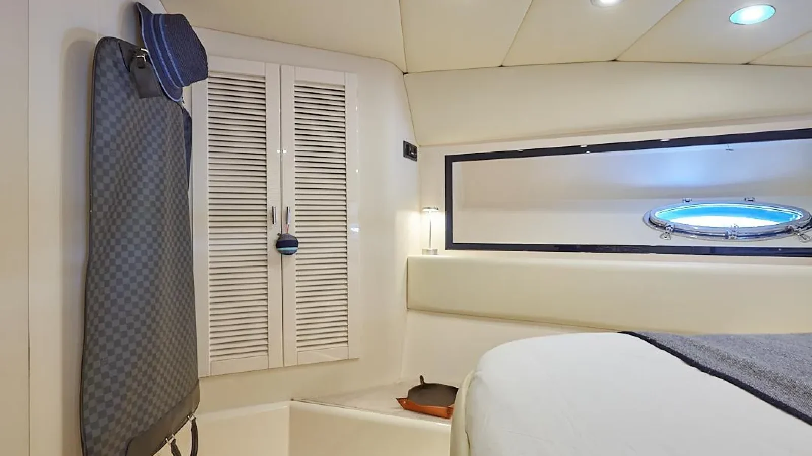 Aquarius54-LCRiviera_Conciergerie_de_Luxe-Yacht-Achat (17)
