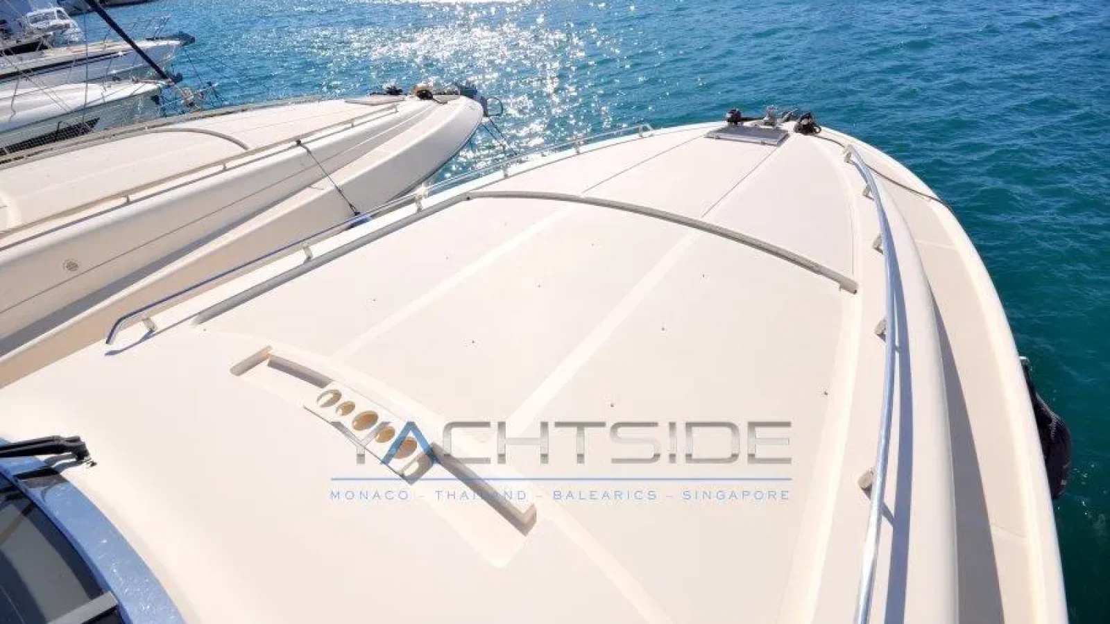 Aquarius54-LCRiviera_Conciergerie_de_Luxe-Yacht-Achat (6)