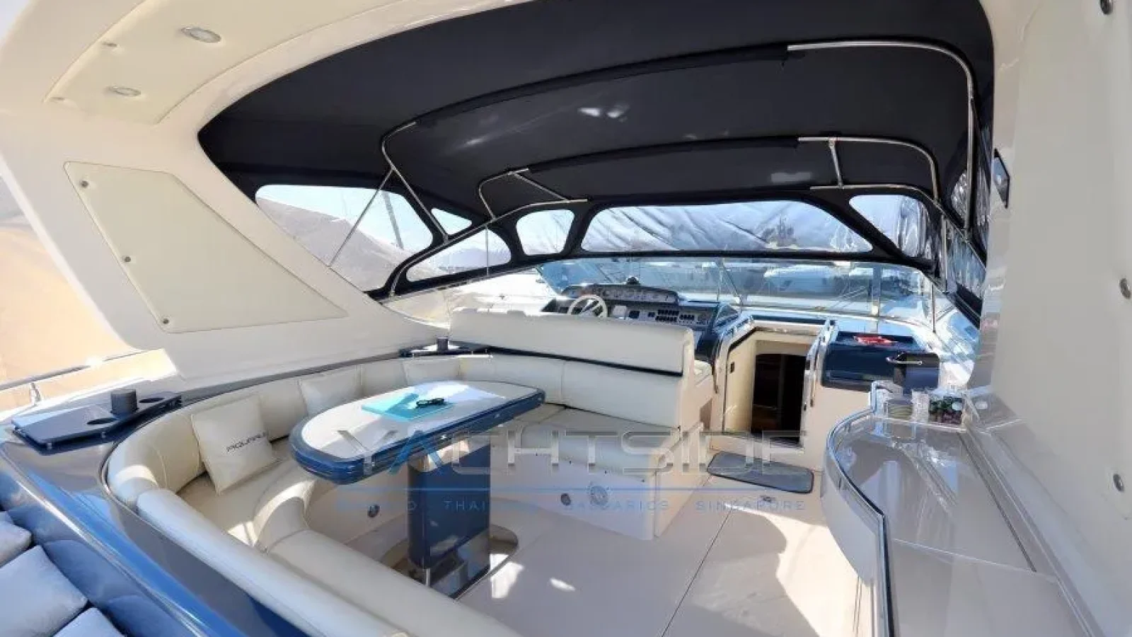 Aquarius54-LCRiviera_Conciergerie_de_Luxe-Yacht-Achat (7)