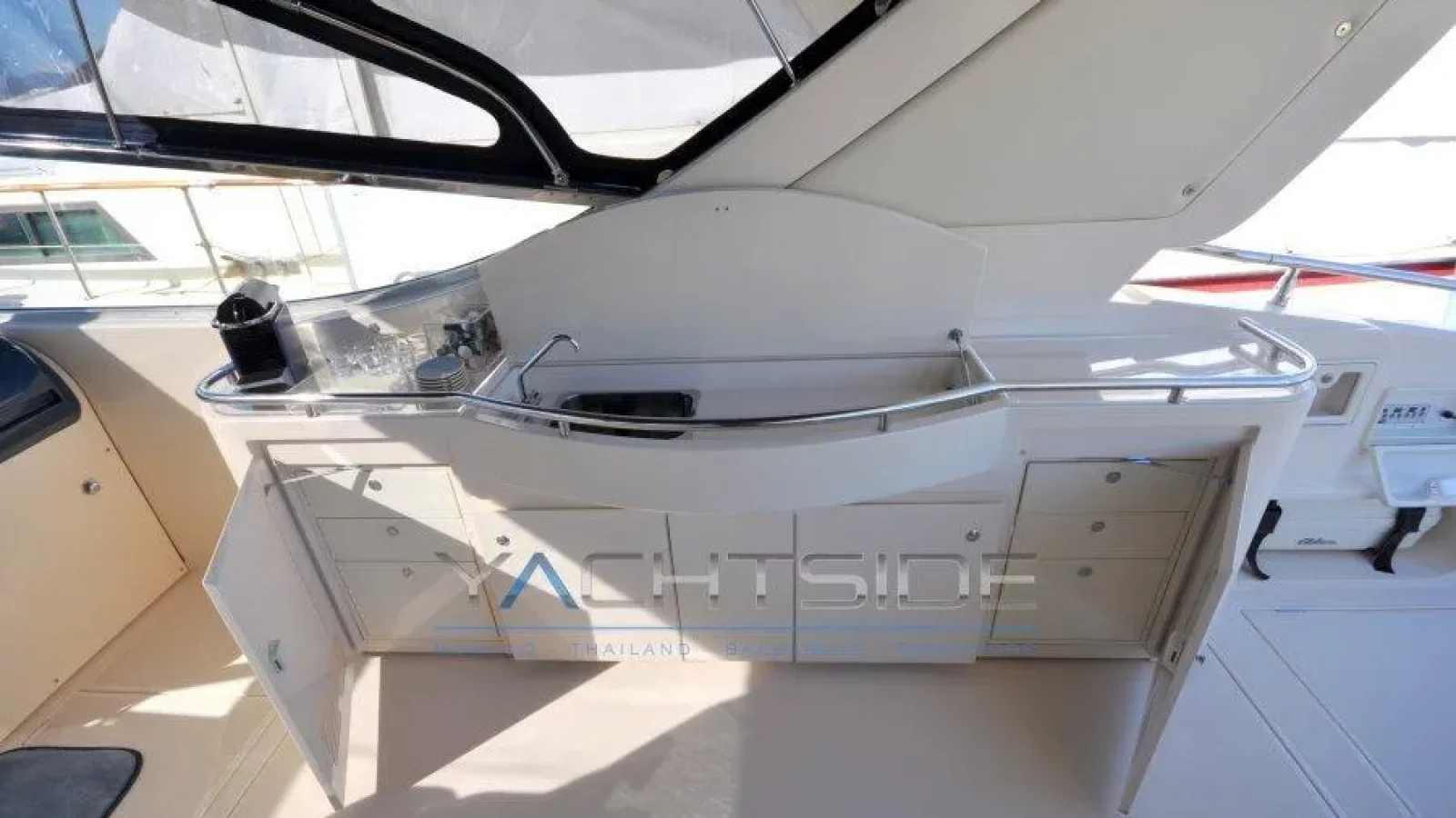 Aquarius54-LCRiviera_Conciergerie_de_Luxe-Yacht-Achat (9)
