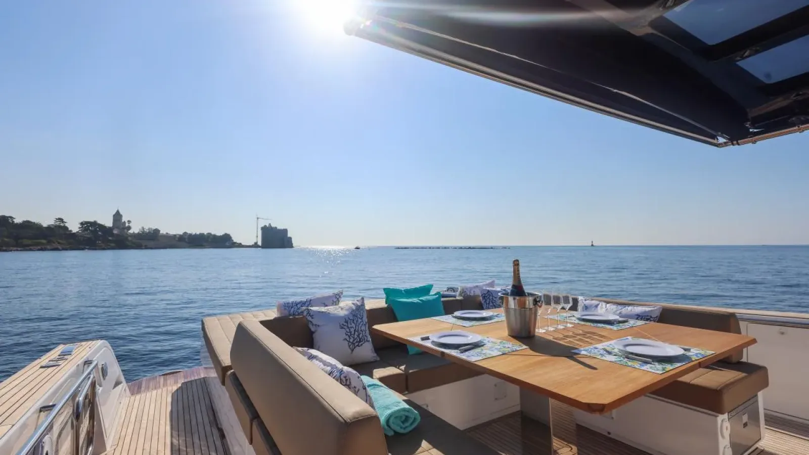 Arlias-LCRiviera_Conciergerie_de_Luxe-Yacht-Location (14)