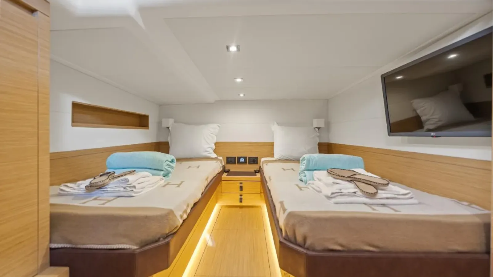 Arlias-LCRiviera_Conciergerie_de_Luxe-Yacht-Location (5)