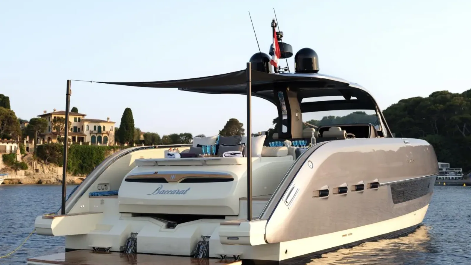 Baccarat-LCRiviera_Conciergerie_de_Luxe-Yacht-Location (12)