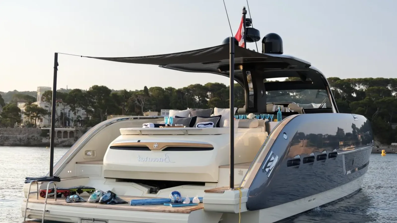 Baccarat-LCRiviera_Conciergerie_de_Luxe-Yacht-Location (9)