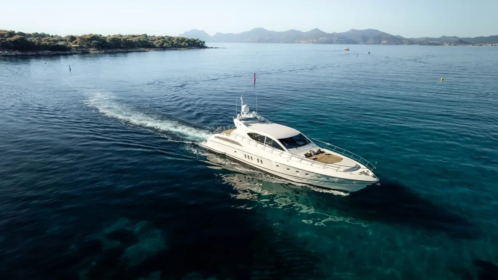 Best-Mountain-LCRiviera_Conciergerie_de_Luxe-Yacht-Location (17)