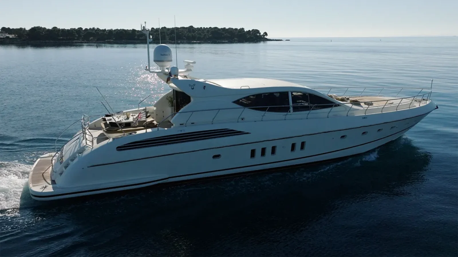 Best-Mountain-LCRiviera_Conciergerie_de_Luxe-Yacht-Location (18)
