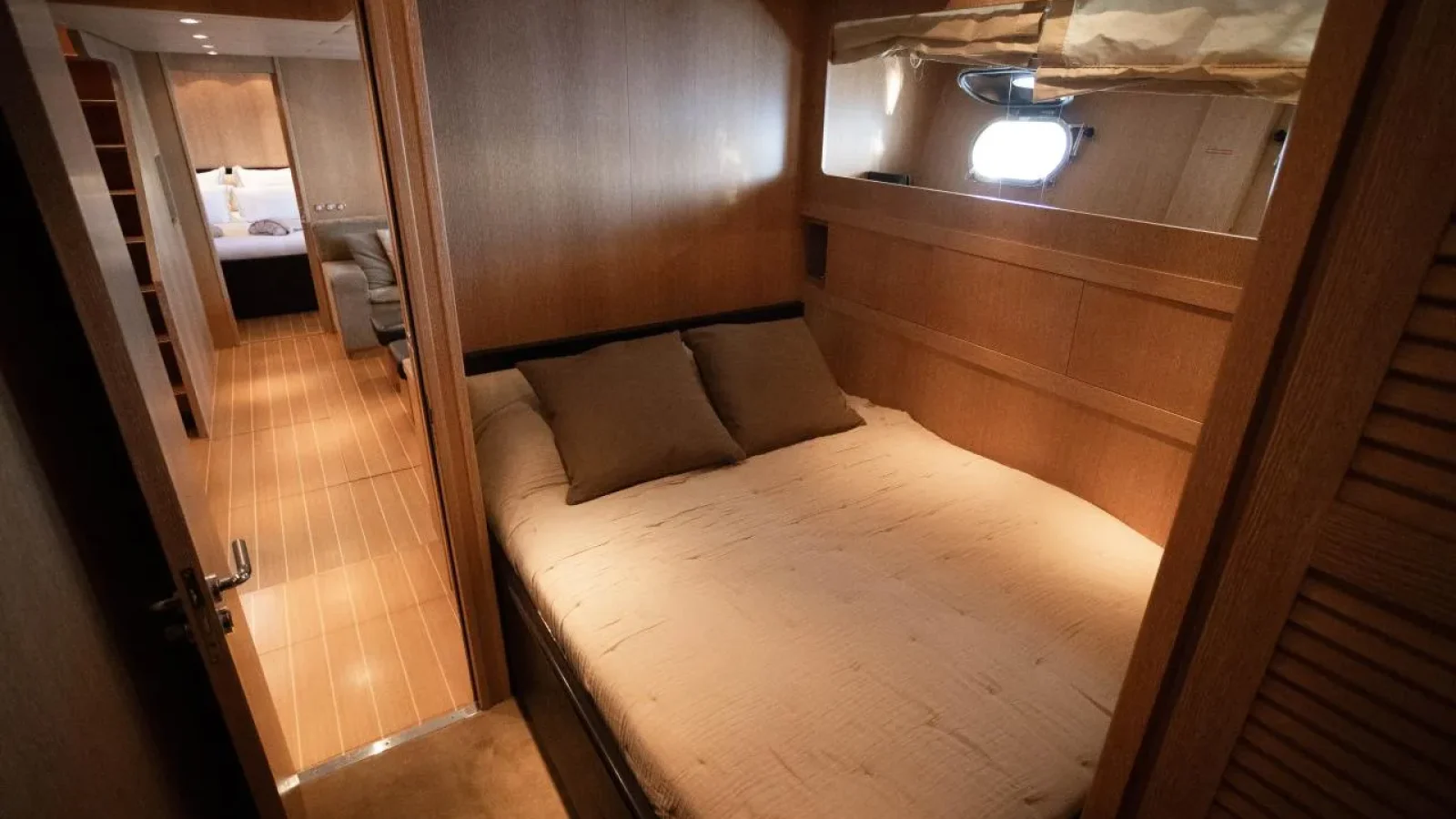 Best-Mountain-LCRiviera_Conciergerie_de_Luxe-Yacht-Location (21)
