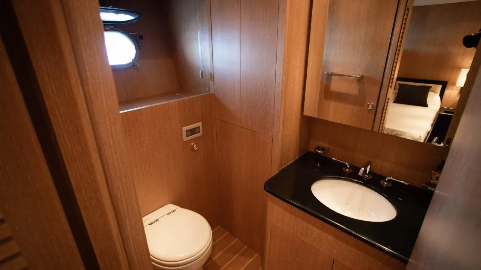 Best-Mountain-LCRiviera_Conciergerie_de_Luxe-Yacht-Location (23)