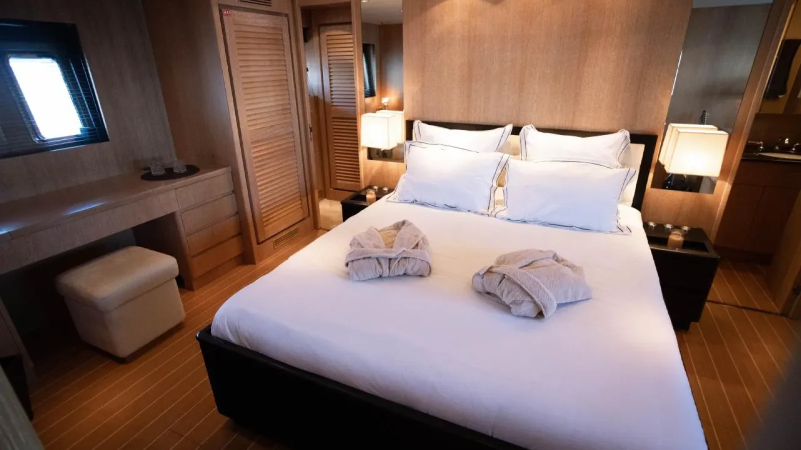 Best-Mountain-LCRiviera_Conciergerie_de_Luxe-Yacht-Location (5)