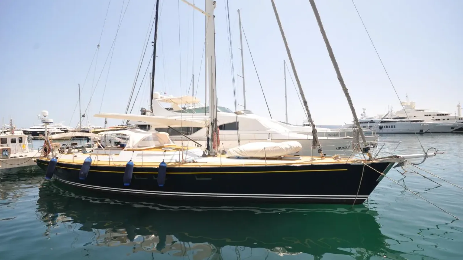 CNB70-LCRiviera_Conciergerie_de_Luxe-Yacht-Achat (11)
