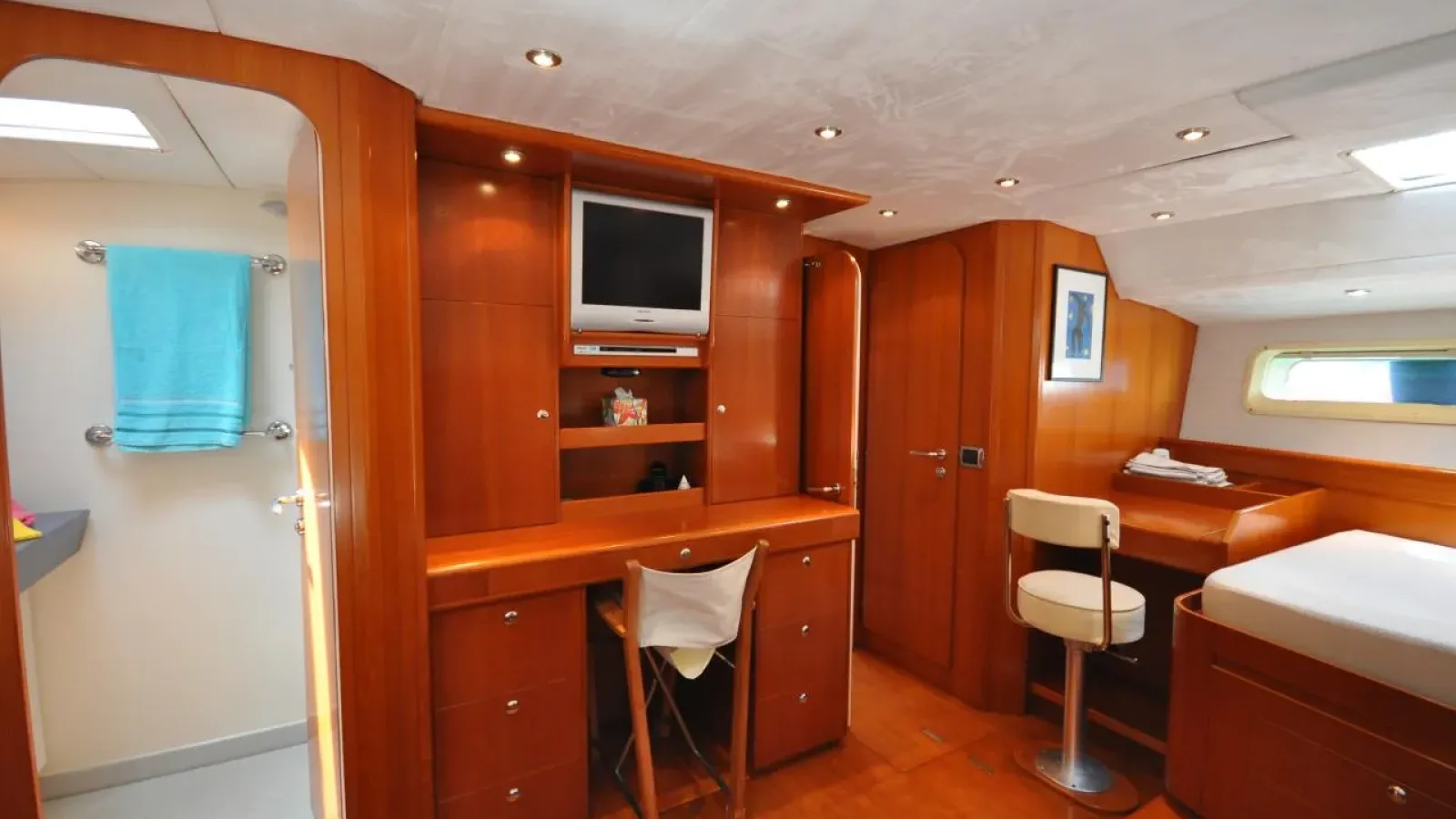 CNB70-LCRiviera_Conciergerie_de_Luxe-Yacht-Achat (20)
