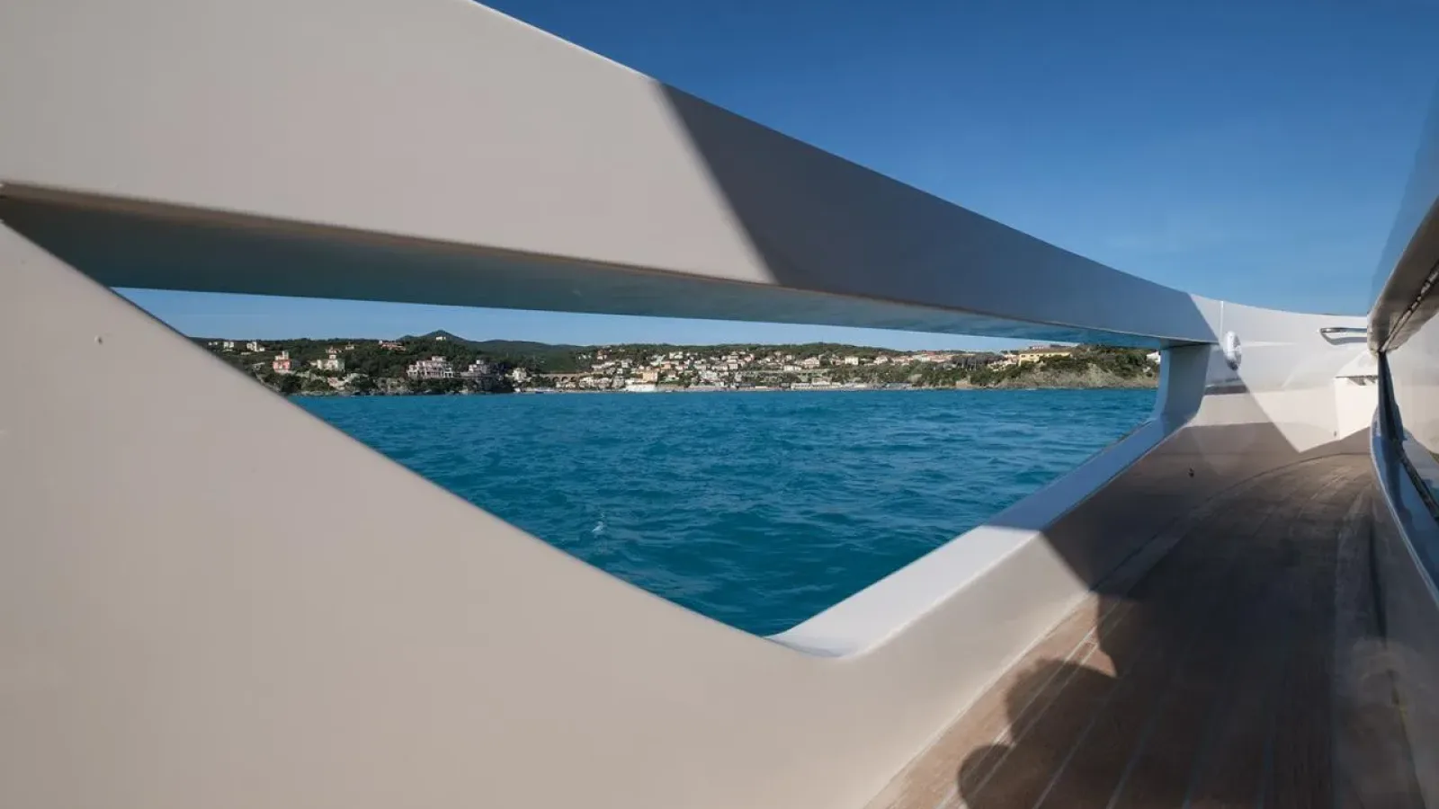 Cayman400WA-LCRiviera_Conciergerie_de_Luxe-Yacht-Location (20)