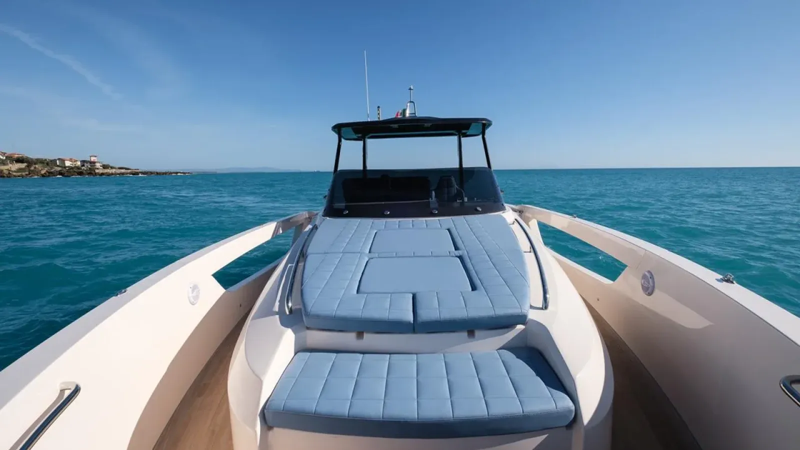 Cayman400WA-LCRiviera_Conciergerie_de_Luxe-Yacht-Location (21)