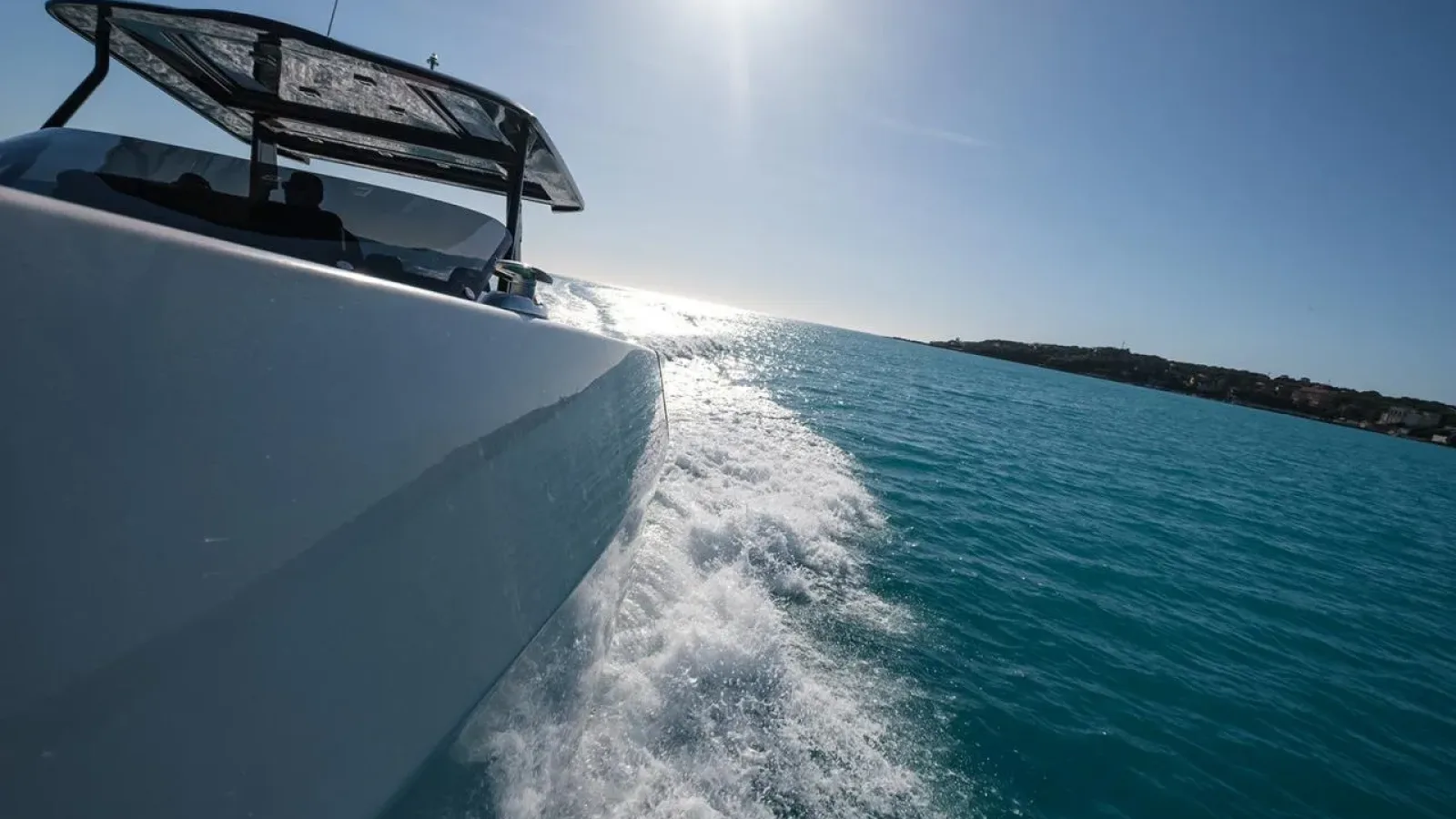 Cayman400WA-LCRiviera_Conciergerie_de_Luxe-Yacht-Location (6)