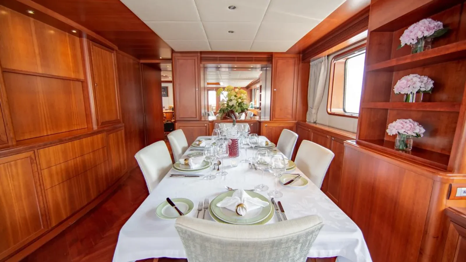 Cornelia-LCRiviera_Conciergerie_de_Luxe-Yacht-Location (11)