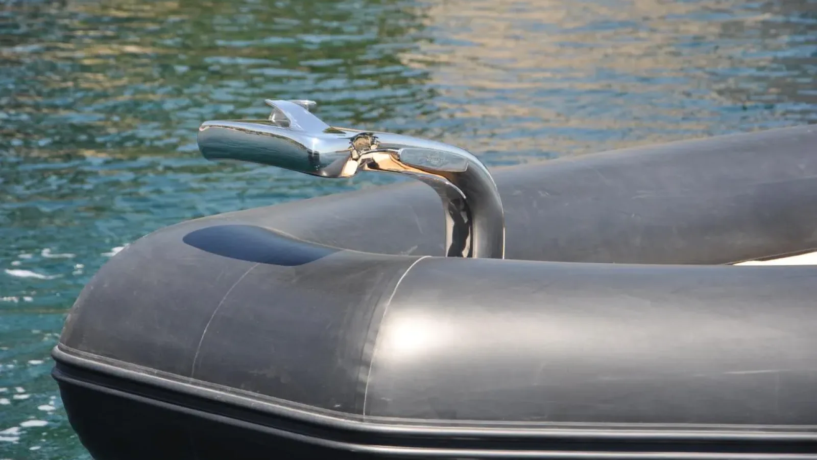 DTS-LCRiviera_Conciergerie_de_Luxe-Yacht-Achat (7)