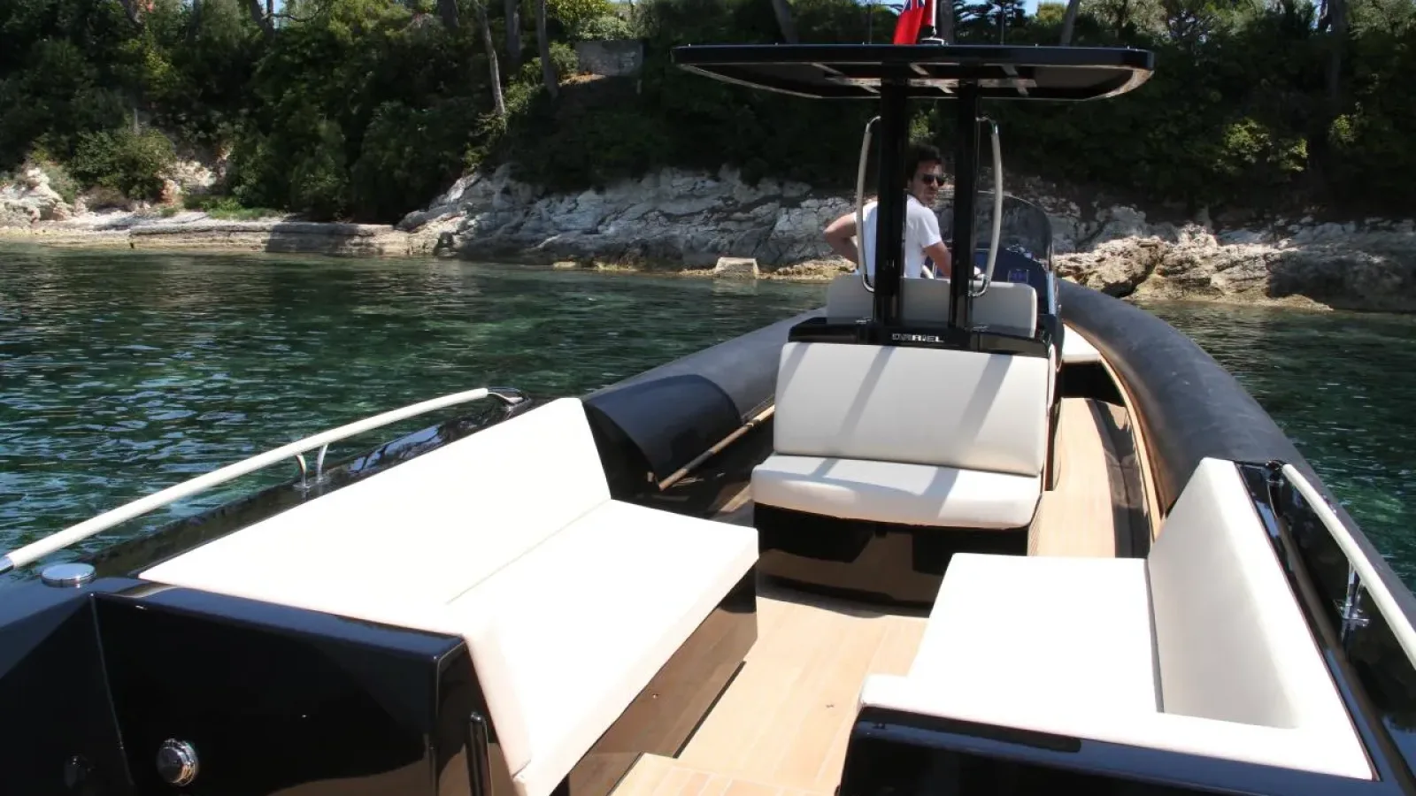 DTS-LCRiviera_Conciergerie_de_Luxe-Yacht-Achat (9)