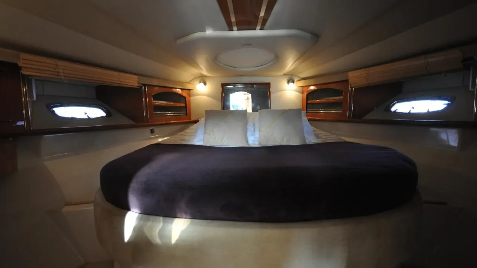 Doral42-LCRiviera_Conciergerie_de_Luxe-Yacht-Achat (12)