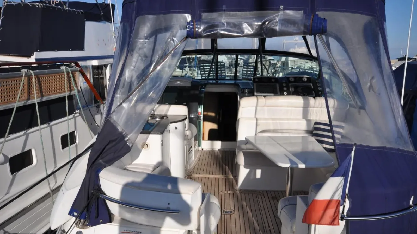 Doral42-LCRiviera_Conciergerie_de_Luxe-Yacht-Achat (3)