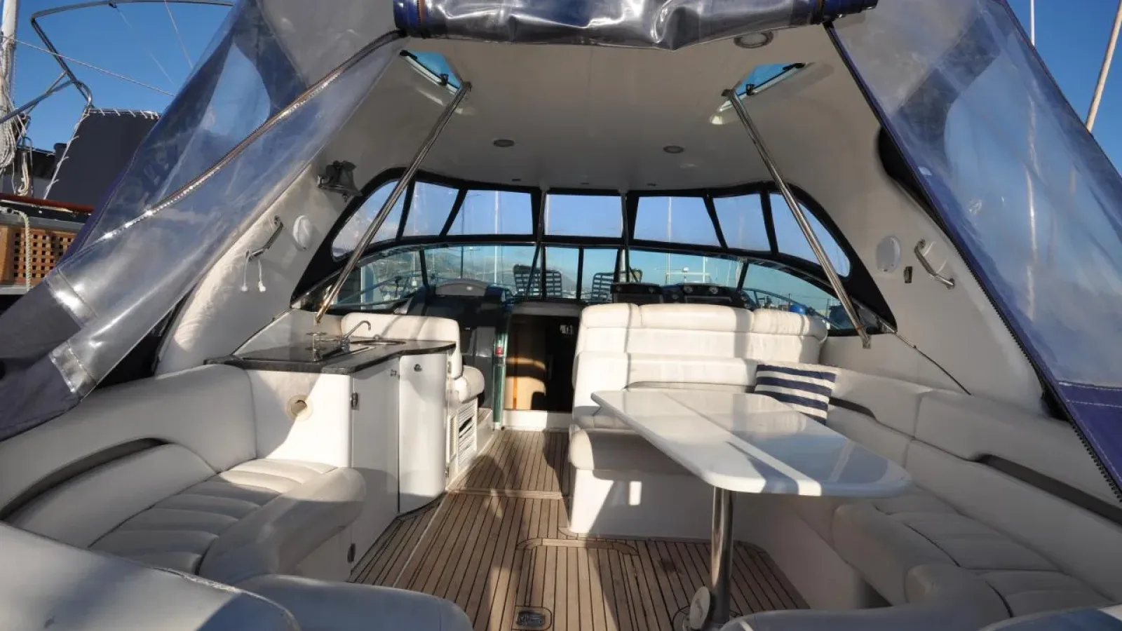 Doral42-LCRiviera_Conciergerie_de_Luxe-Yacht-Achat (4)