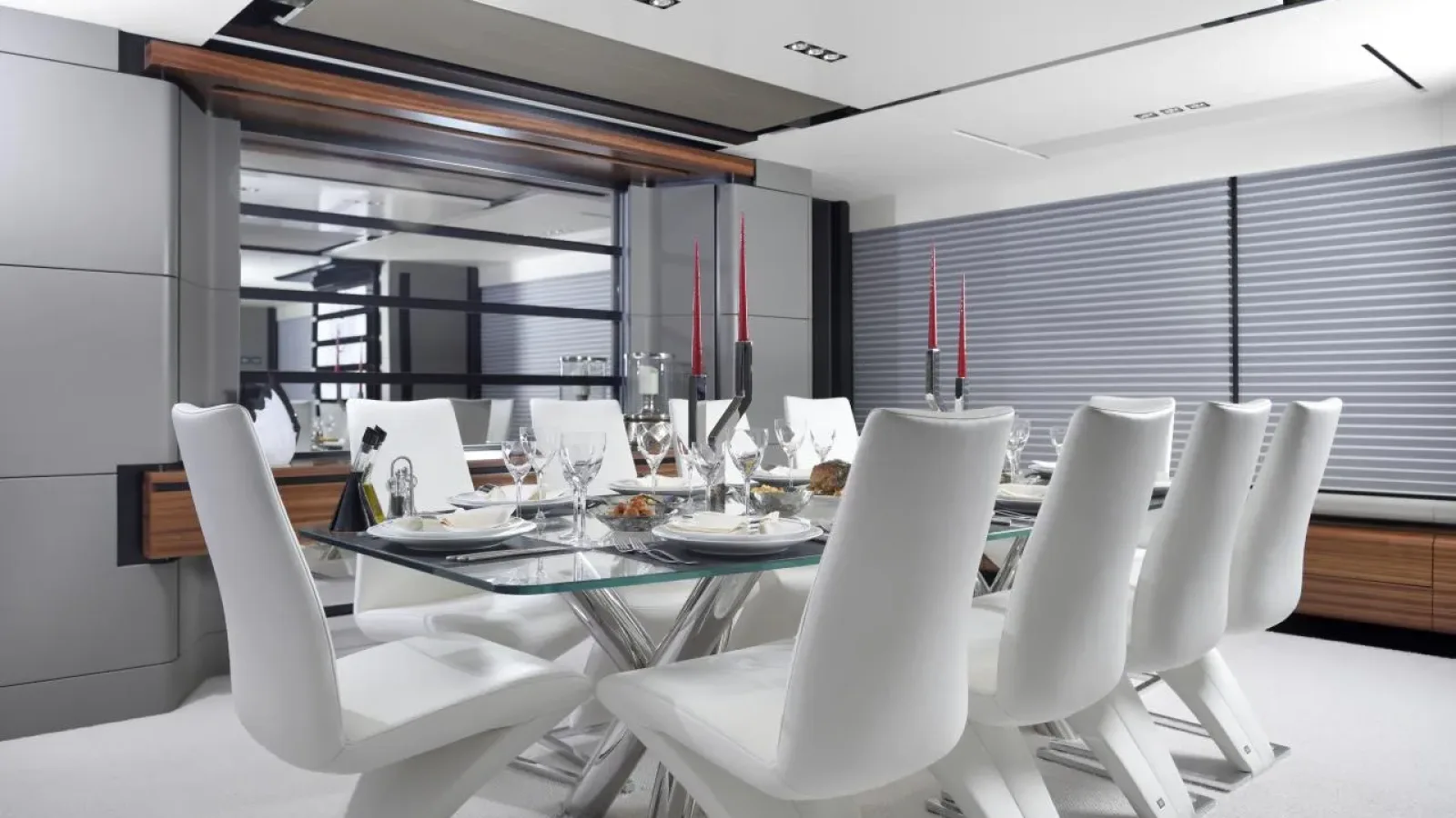 FX38-LCRiviera_Conciergerie_de_Luxe-Yacht-Location (10)