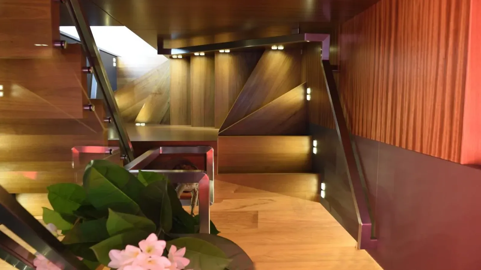 FX38-LCRiviera_Conciergerie_de_Luxe-Yacht-Location (11)