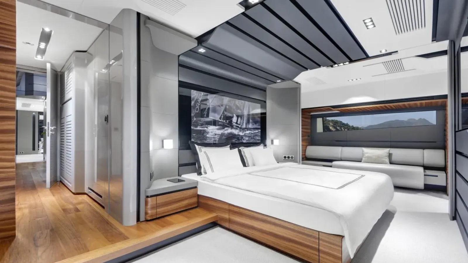 FX38-LCRiviera_Conciergerie_de_Luxe-Yacht-Location (12)