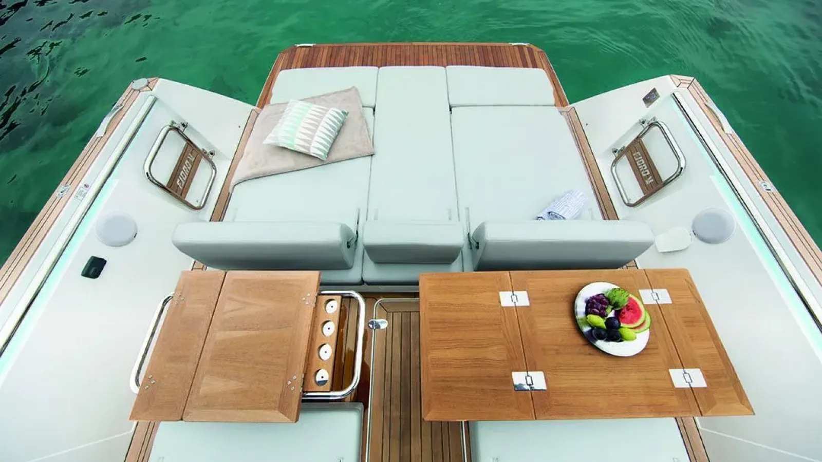 Fjord44-LCRiviera_Conciergerie_de_Luxe-Yacht-Location (13)