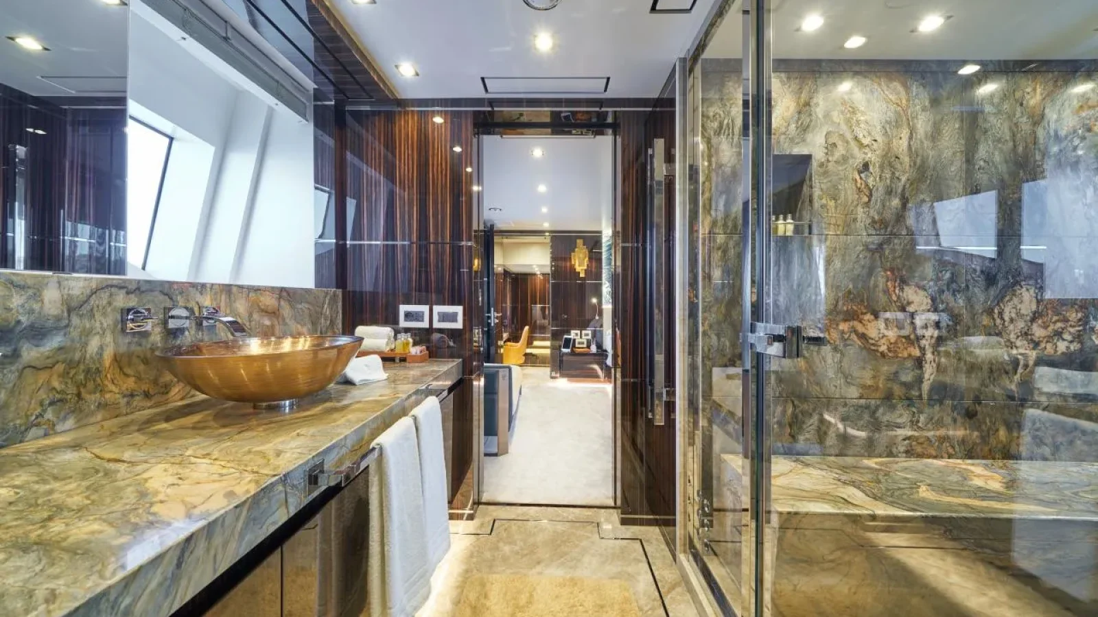 Happy_Me-LCRiviera_Conciergerie_de_Luxe-Yacht-Location (15)