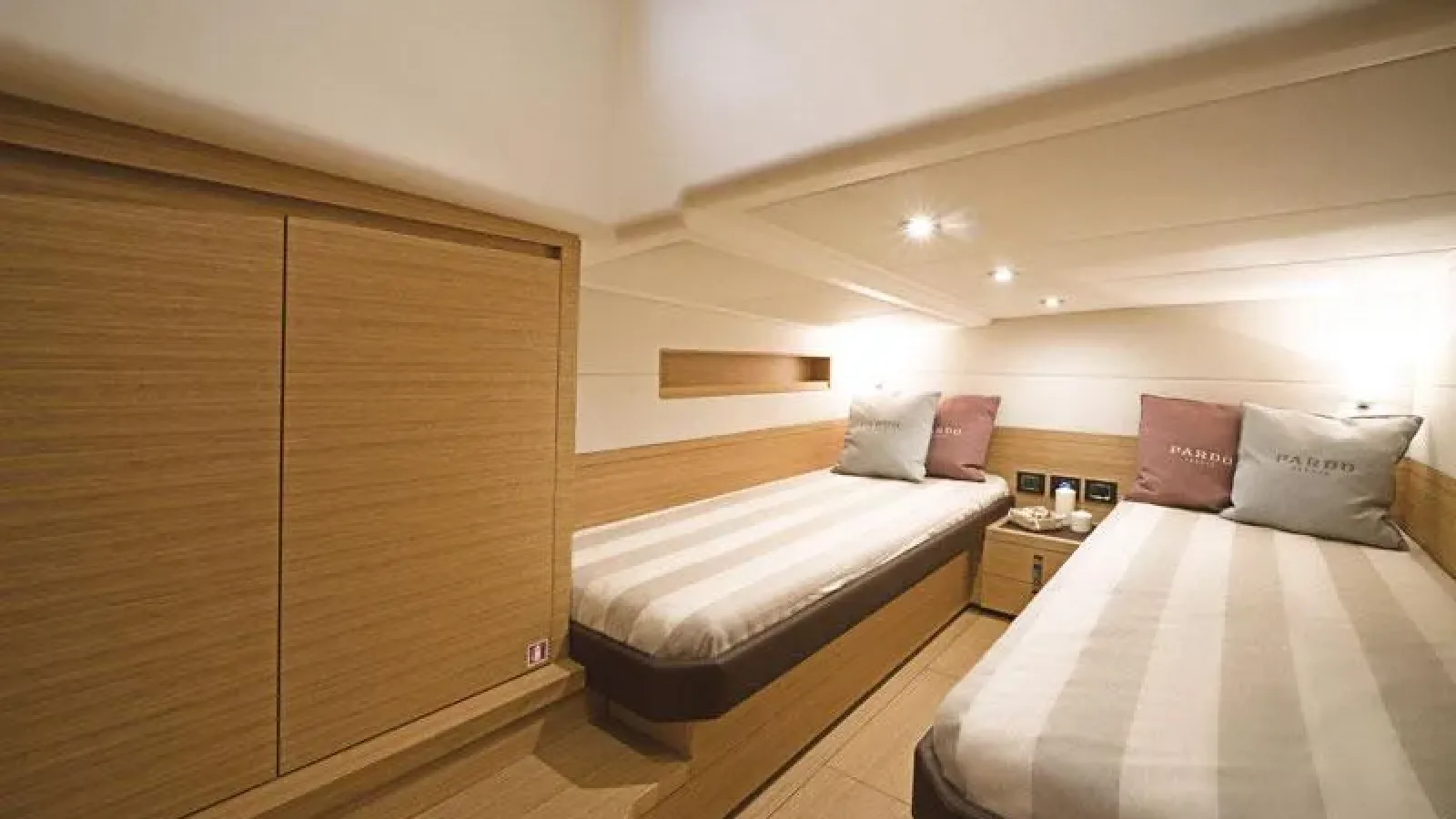 Infinity_Dream-LCRiviera_Conciergerie_de_Luxe-Yacht-Location (1)