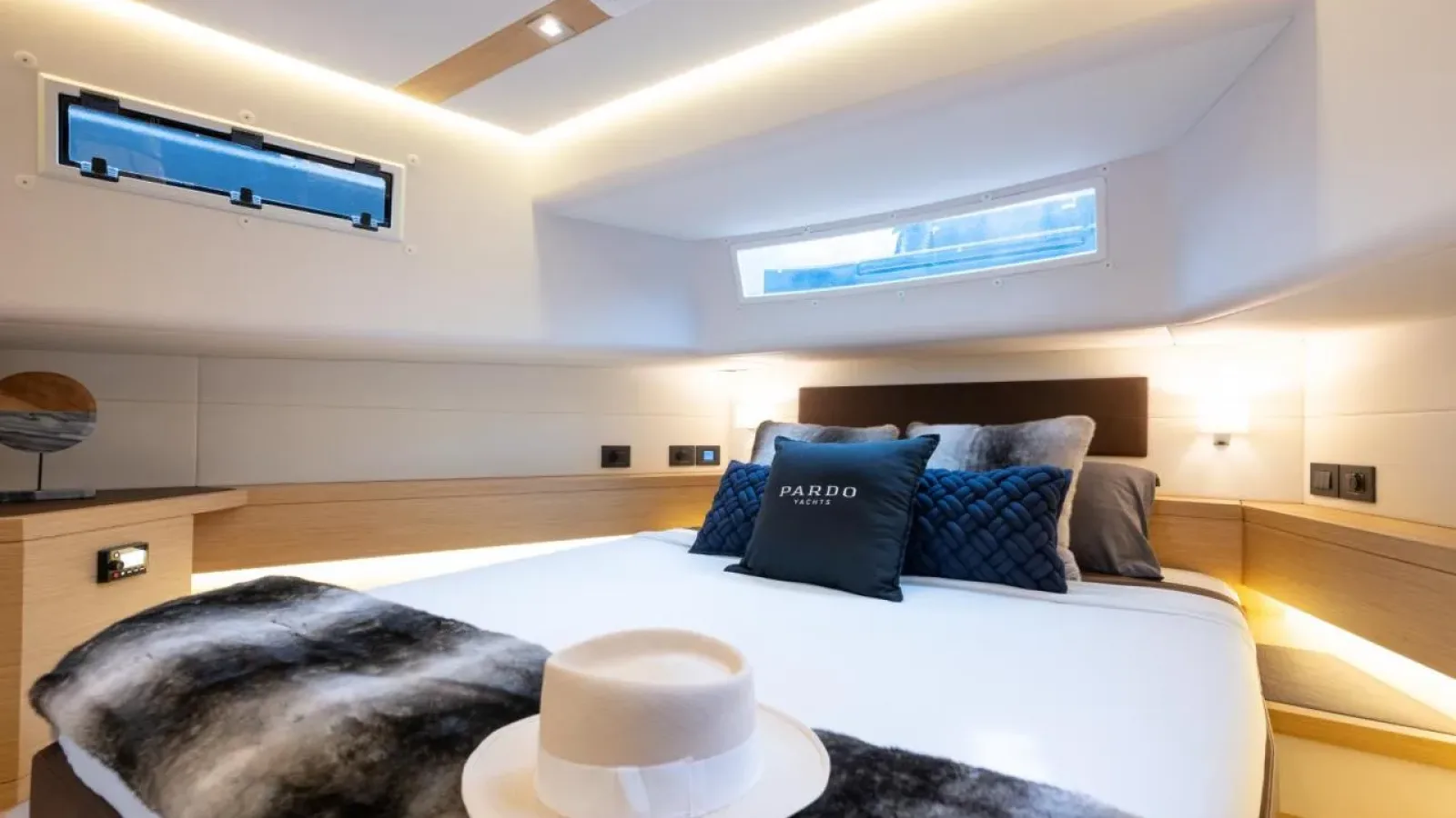 Infinity_Dream-LCRiviera_Conciergerie_de_Luxe-Yacht-Location (4)