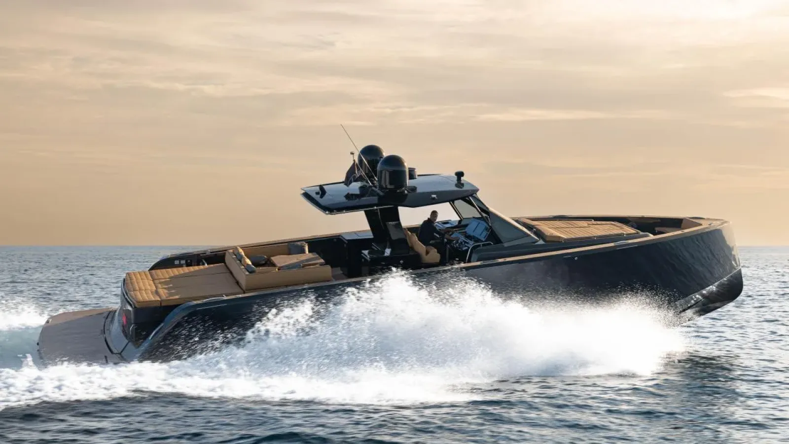 Infinity_Dream-LCRiviera_Conciergerie_de_Luxe-Yacht-Location (5)