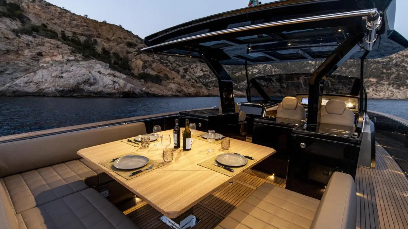 Infinity_Dream-LCRiviera_Conciergerie_de_Luxe-Yacht-Location (6)