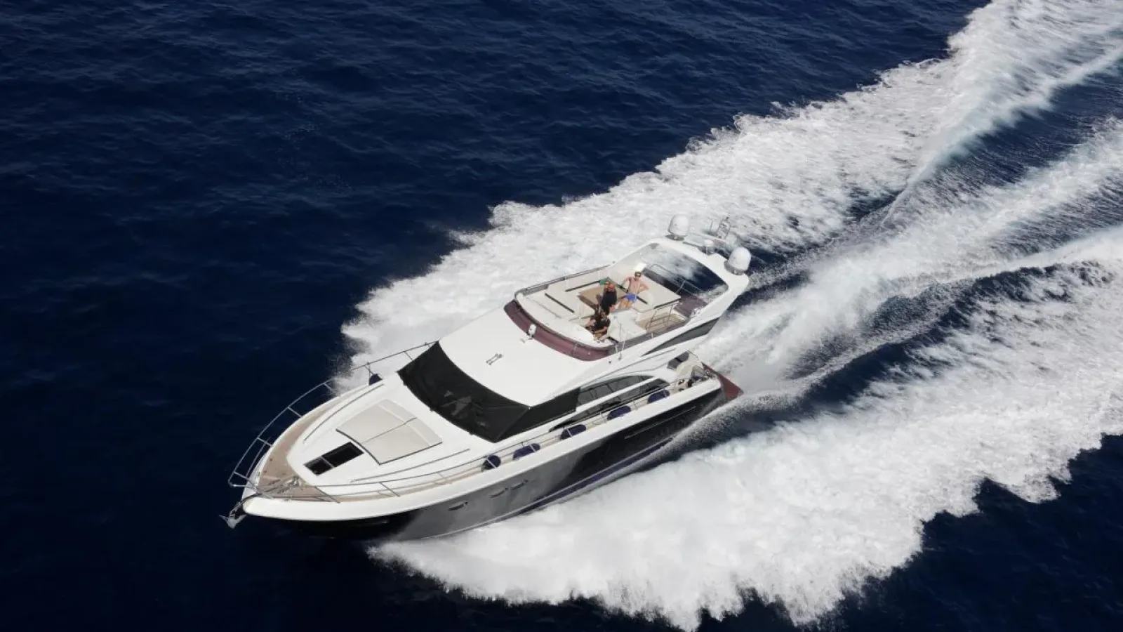 JTM999-LCRiviera_Conciergerie_de_Luxe-Yacht-Location (4)