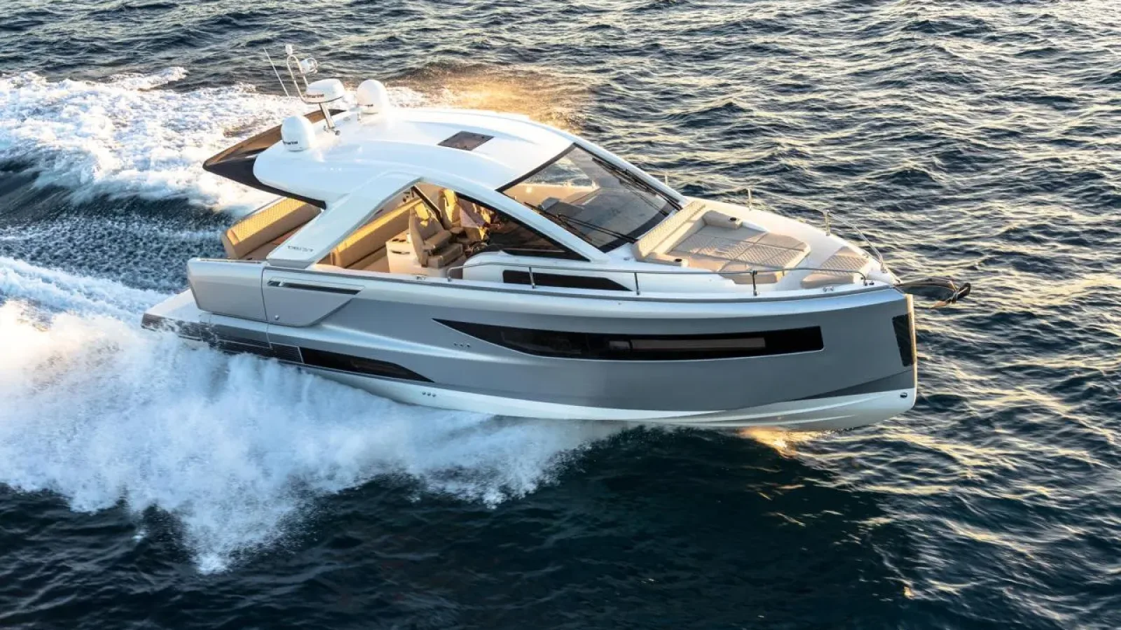 Jeavalsebrune-LCRiviera_Conciergerie_de_Luxe-Yacht-Location (20)