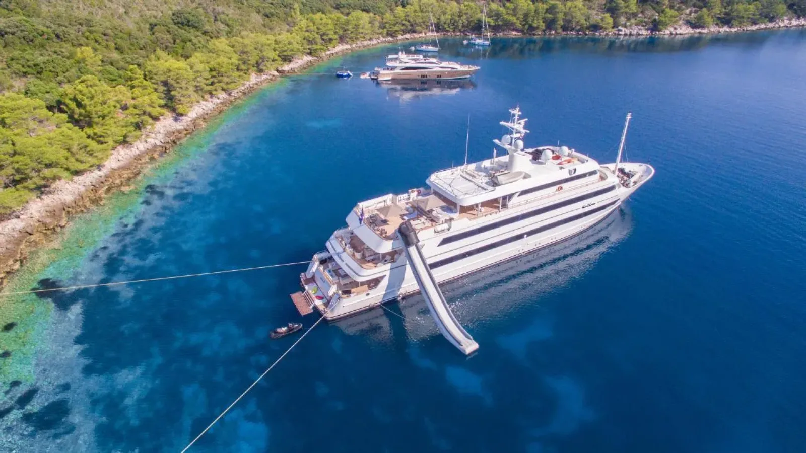 Katina-LCRiviera_Conciergerie_de_Luxe-Yacht-Location (4)