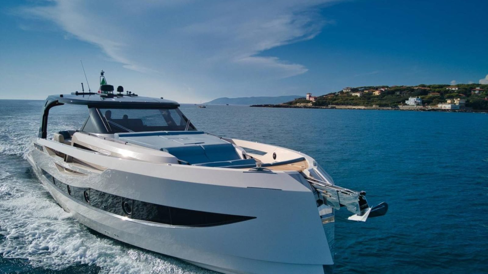 LCRiviera_Conciergerie_de_Luxe-Yacht-Achat-Cayman540WA (2)