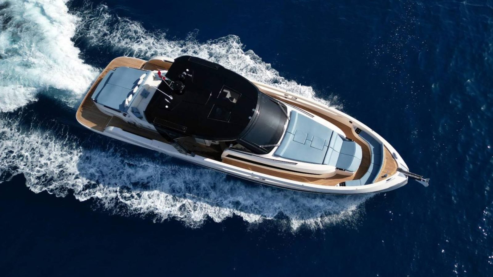 LCRiviera_Conciergerie_de_Luxe-Yacht-Achat-Cayman540WA (3)