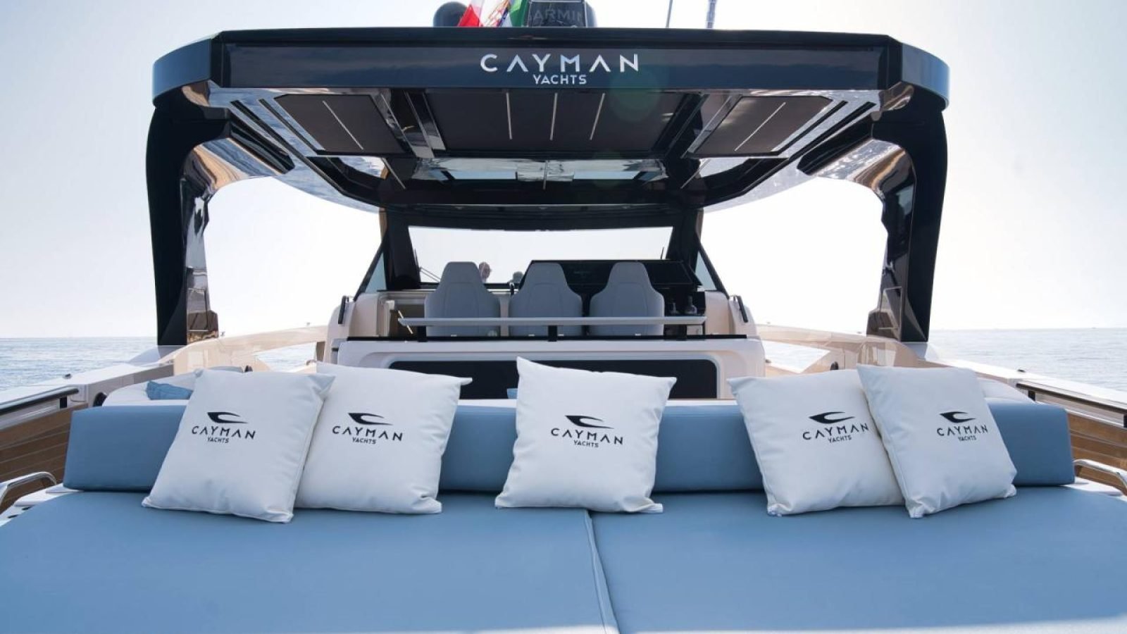 LCRiviera_Conciergerie_de_Luxe-Yacht-Achat-Cayman540WA (8)