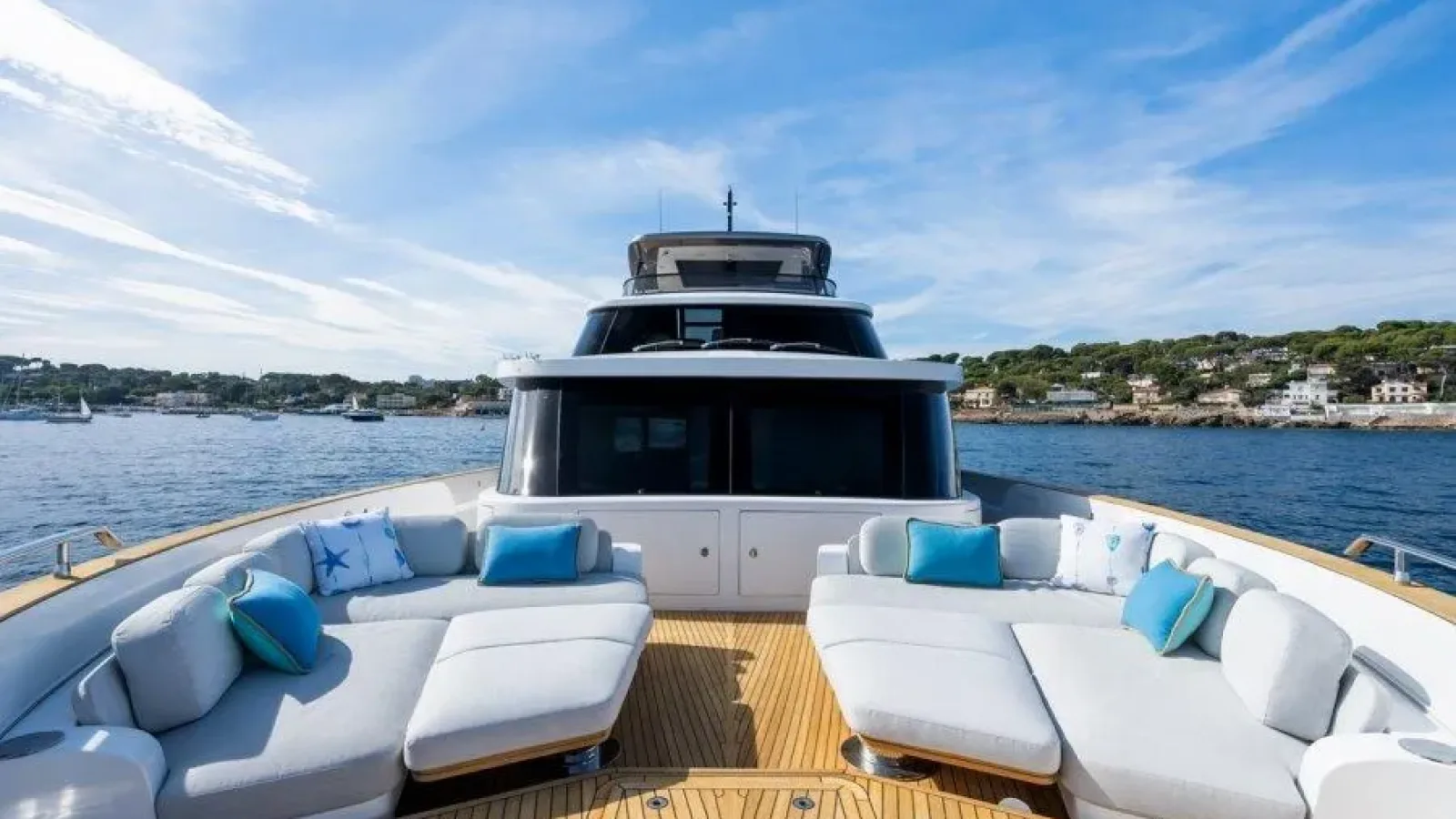 Magellano25-LCRiviera_Conciergerie_de_Luxe-Yacht-Achat (11)